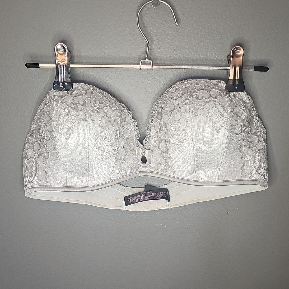Victoria's Secret Lace Strapless Bra in White